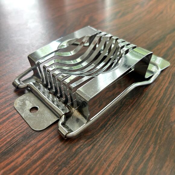 Vintage Egg Slicer Retro Kitchen Gadget Hong Kong Metal Utensil 1960s - Picture 8 of 8